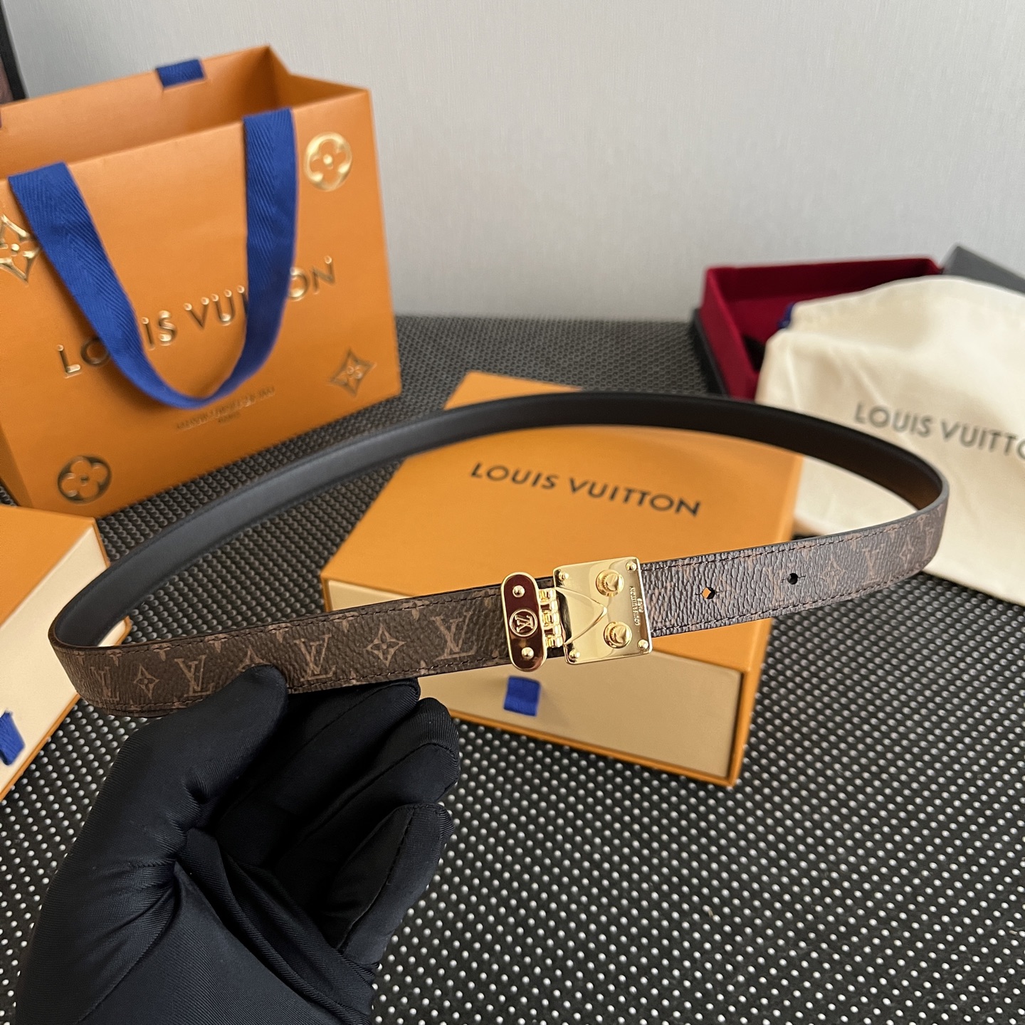 db5ec14980b21f9e1b7d29278800722b_1763379115_1711.jpg