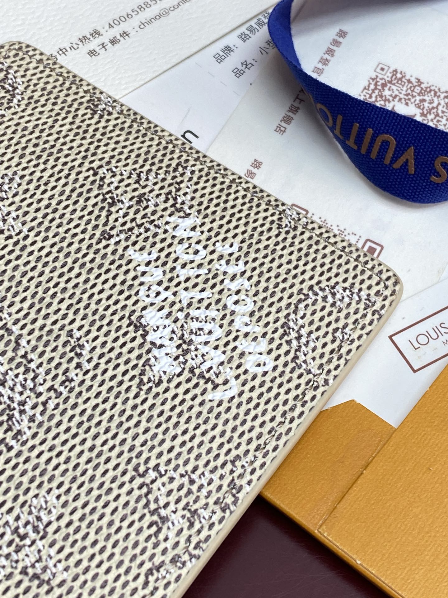 ce85983905e66c87f5a2d5afbd429e53_1765255214_3824.jpg