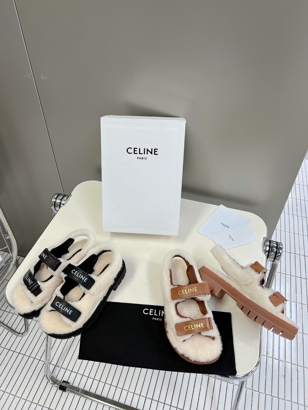 셀린느 샌들