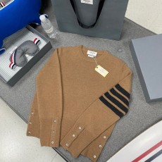 톰브라운 니트