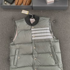 톰브라운 패딩조끼