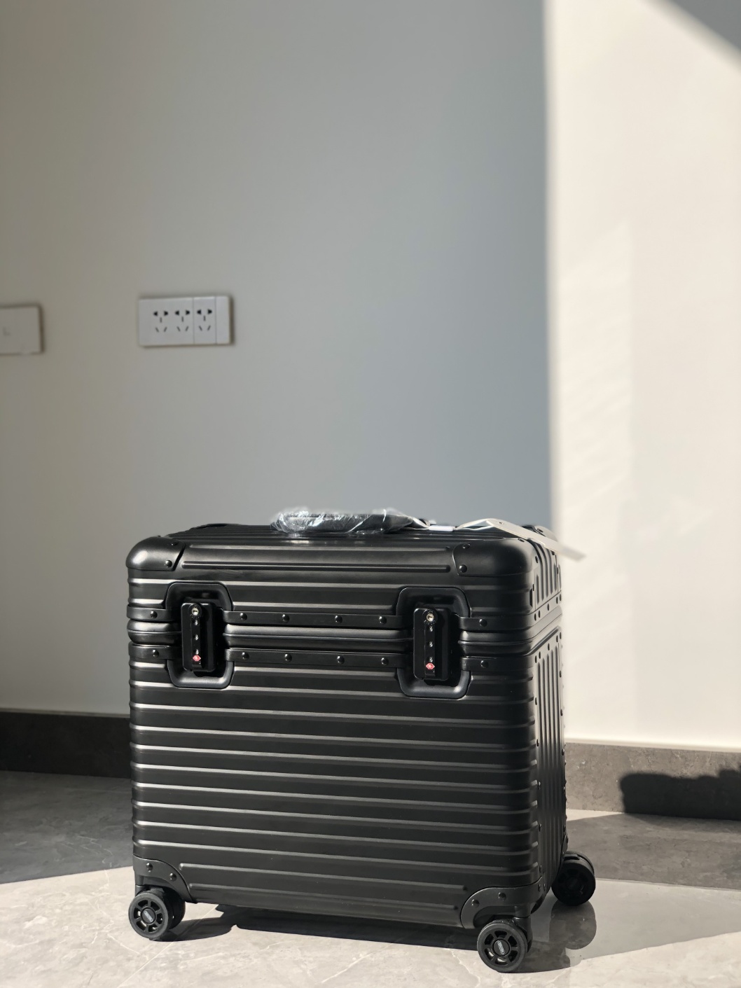 리모와 캐리어