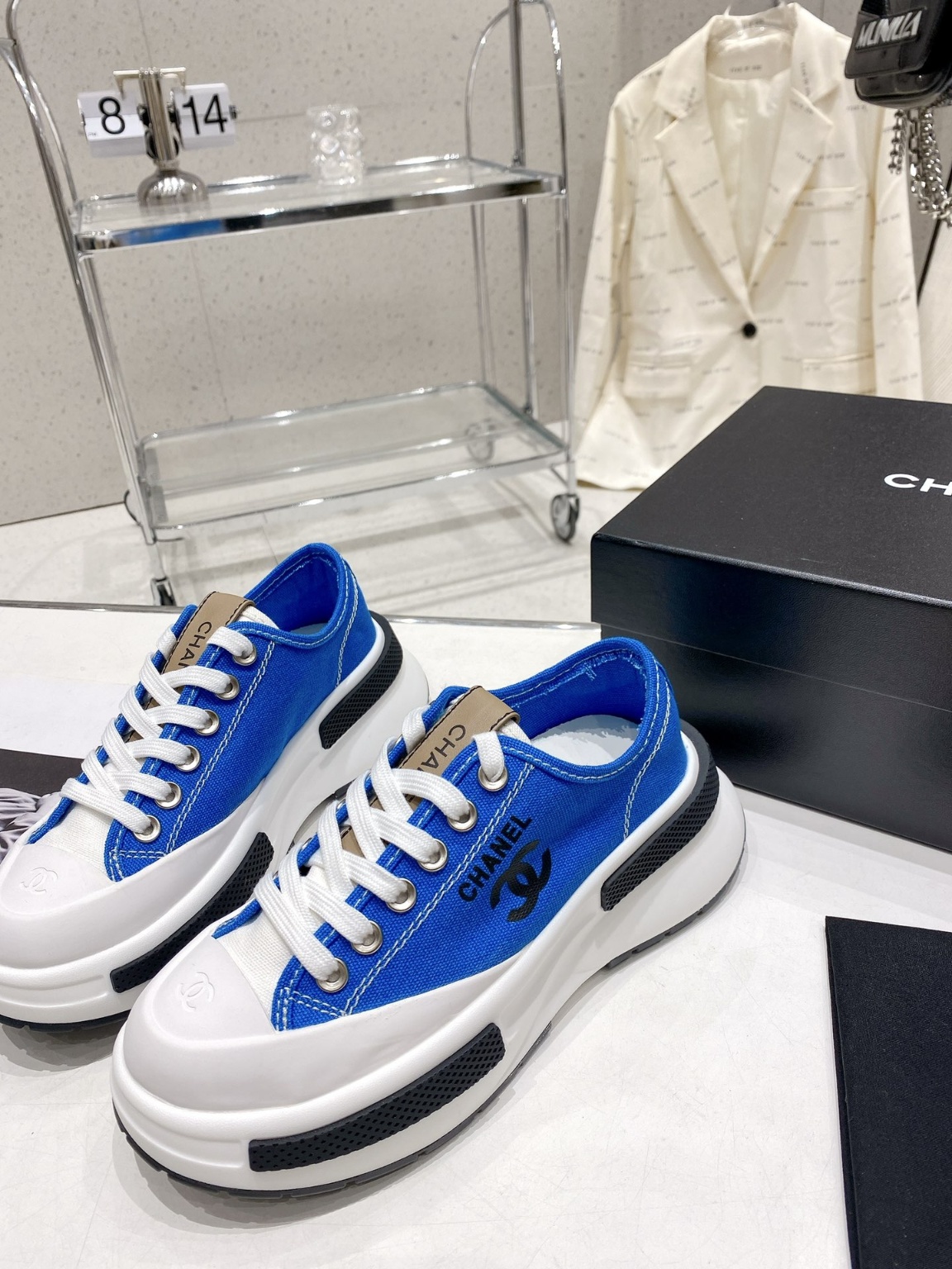 샤넬 스니커즈
