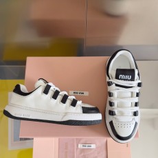 미우미우 스니커즈