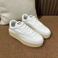 미우미우 스니커즈