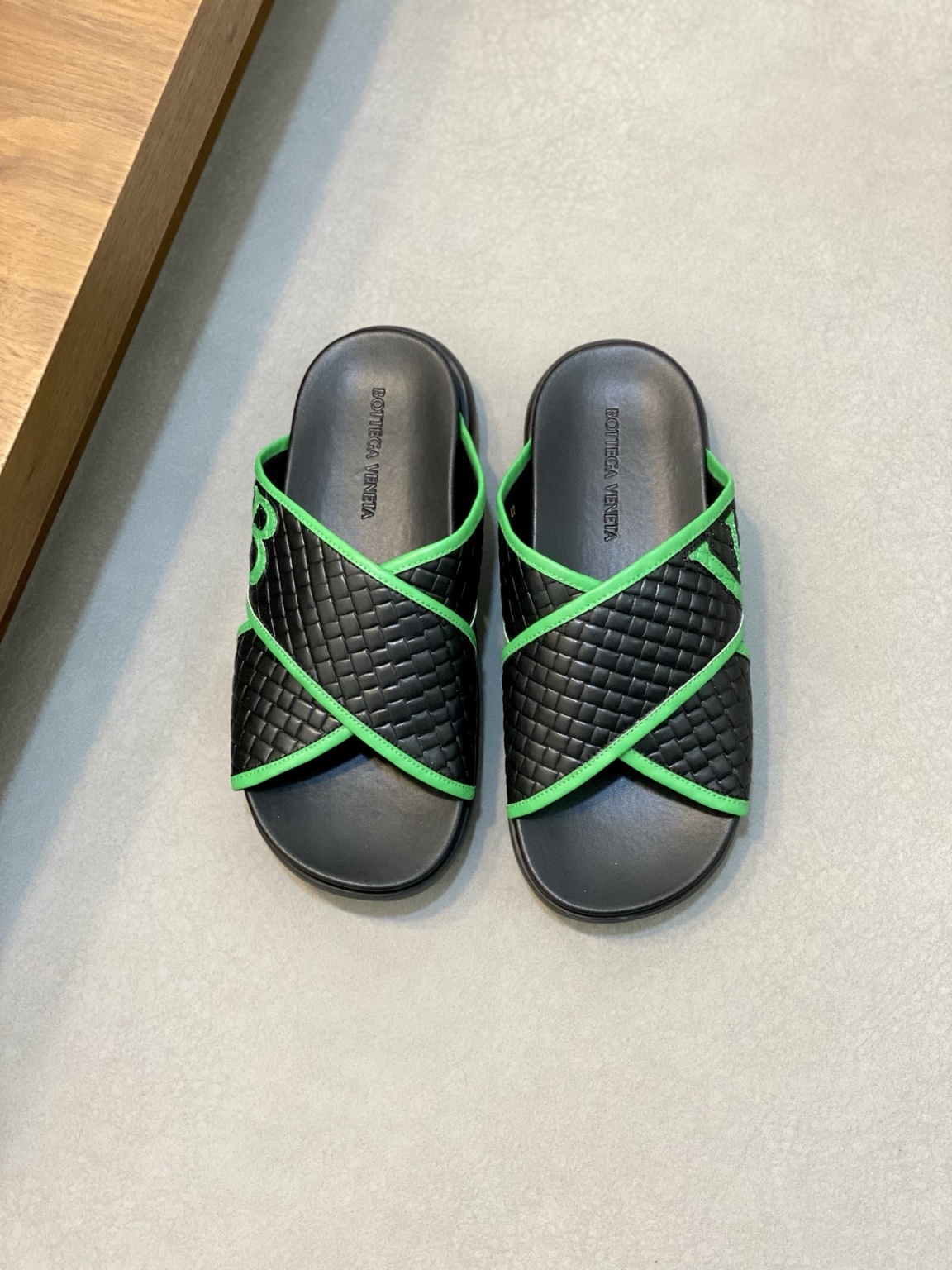 보테가베네타 슬리퍼