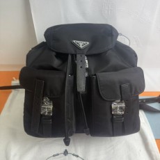 프라다 벨라백팩(카타)