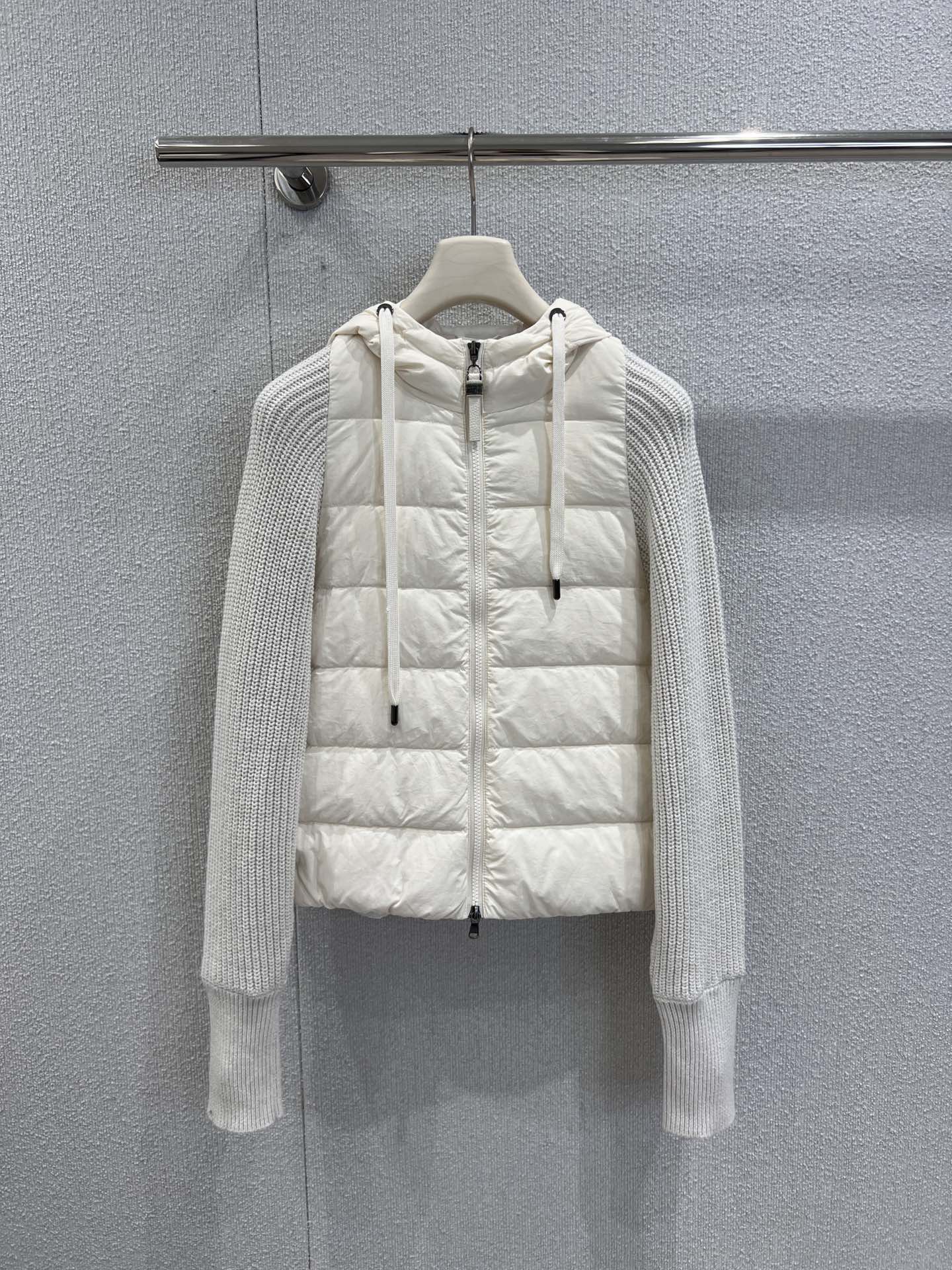 브루넬로쿠치넬리 니트패딩