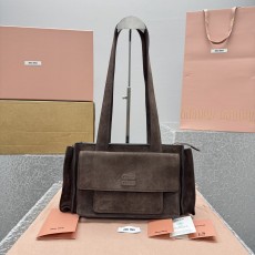 미우미우 포켓메신저백