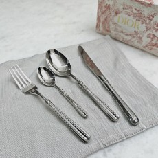 디올 커트러리