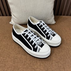디올 스니커즈